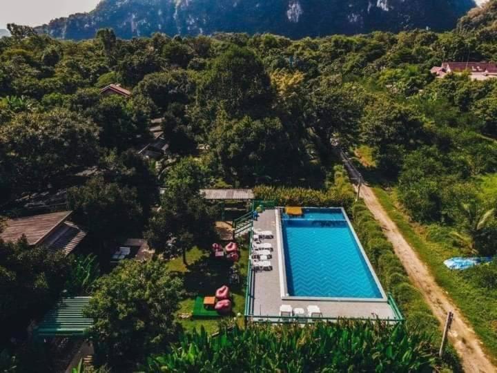 Royal Bamboo Hostel-Sha Certified Khao Sok National Park エクステリア 写真